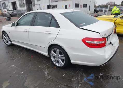 2012 Mercedes-Benz E 350 из США, поврежденный, VIN WDDHF5KB3CA578630